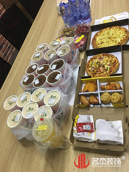 是什么样的装修设计公司能让质料商准备下昼茶的？？？？？？？